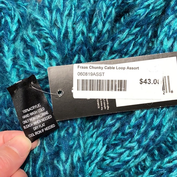 FRAAS chunky cable knit scarf - Picture 3 of 4